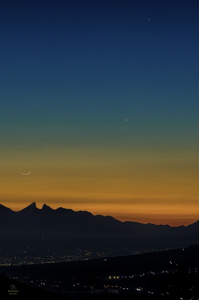Conjunction of Moon, Venus and Jupiter